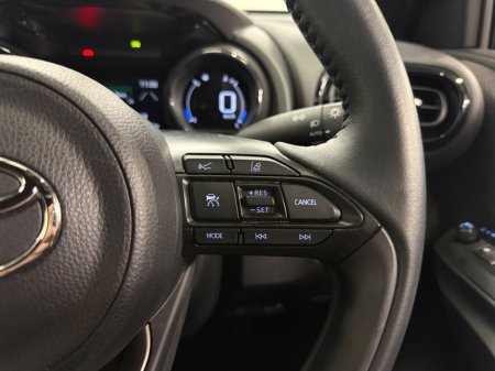 2021 Toyota Yaris - photo 5