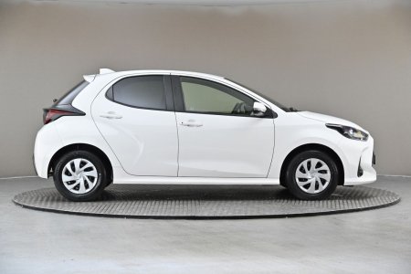 2023 Toyota Yaris - photo 12