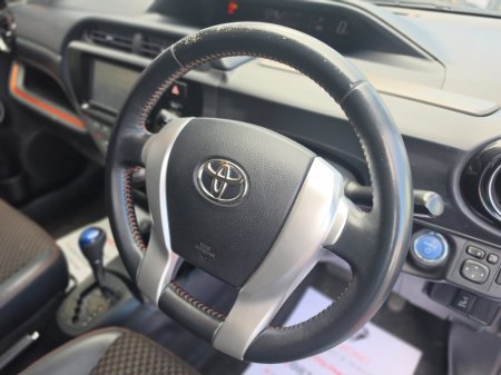 2015 Toyota Aqua - photo 22