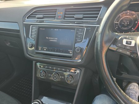 2017 Volkswagen Tiguan - photo 12
