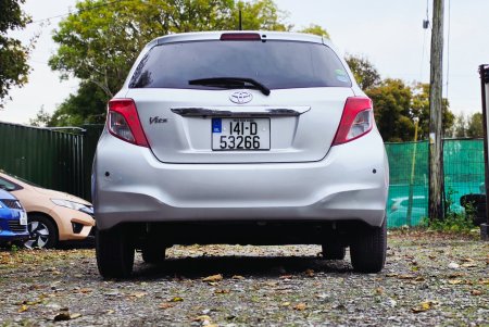 2014 Toyota Vitz - photo 6
