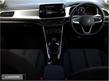2025 Volkswagen T-Roc - photo 2