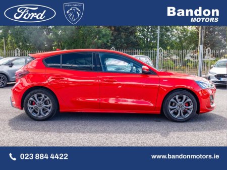 2023 Ford Focus - photo 3