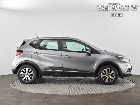 2019 Renault Captur - photo 2