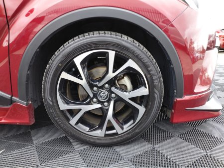 2017 Toyota C-HR - photo 2