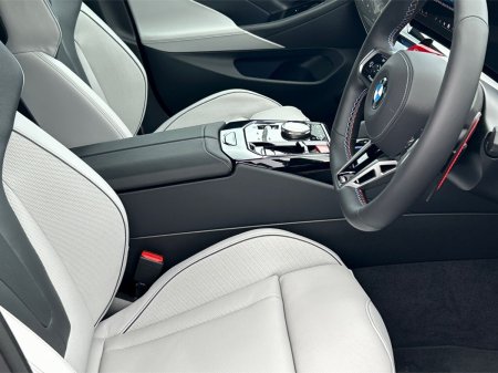 2026 BMW M5 - photo 12