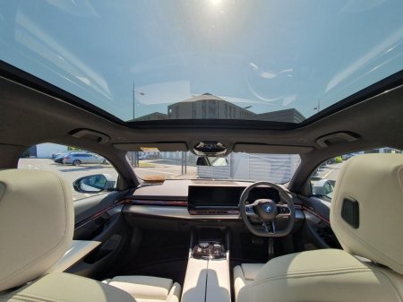 2026 BMW 5-Series - photo 26