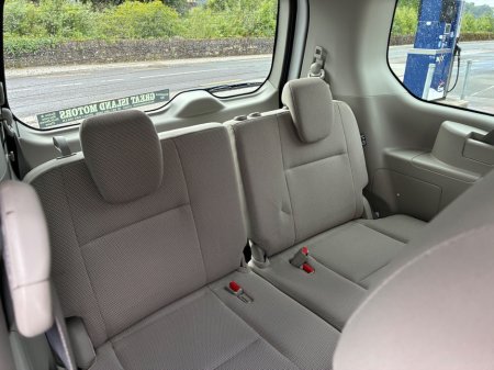 2018 Nissan Serena - photo 10