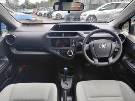 2017 Toyota Aqua - photo 10