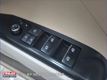 2019 Toyota Camry - photo 17