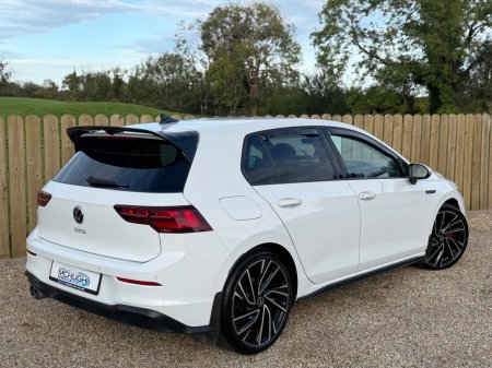 2021 Volkswagen Golf - photo 2