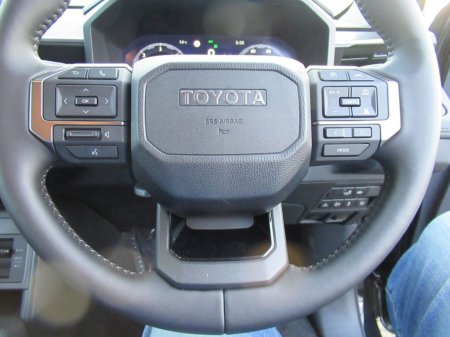 2026 Toyota Hilux - photo 7