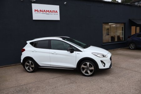 2020 Ford Fiesta - photo 2