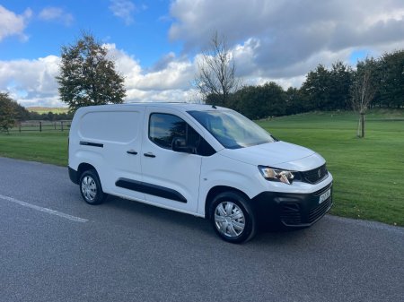 2022 Peugeot Partner