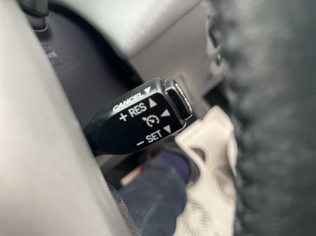 2013 Toyota Prius - photo 17