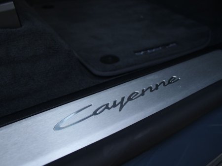 2026 Porsche Cayenne - photo 24