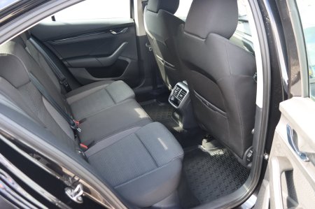 2021 Skoda Octavia - photo 17