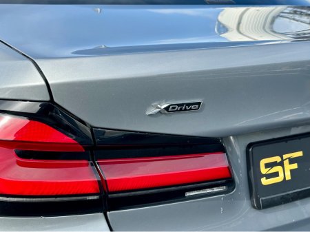 2023 BMW 5-Series - photo 8