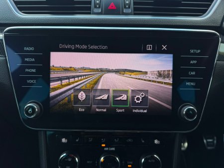 2018 Skoda Superb - photo 18