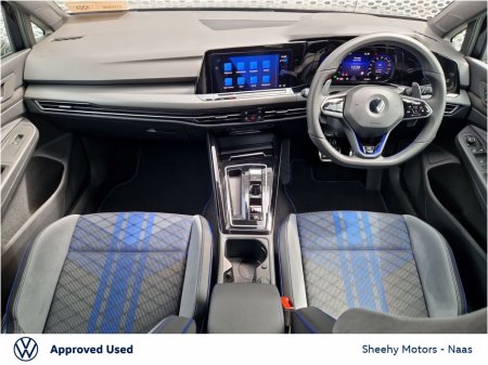 2023 Volkswagen Golf - photo 2