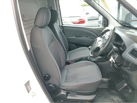 2023 Fiat Doblo - photo 12
