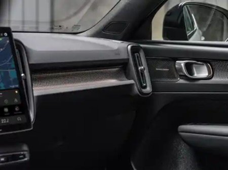 2027 Volvo EX40 - photo 12
