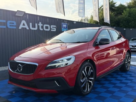 2017 Volvo V40 - photo 2