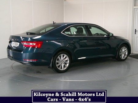 2021 Skoda Superb - photo 8
