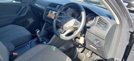 2023 Volkswagen Tiguan - photo 3