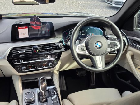 2018 BMW 5-Series - photo 10