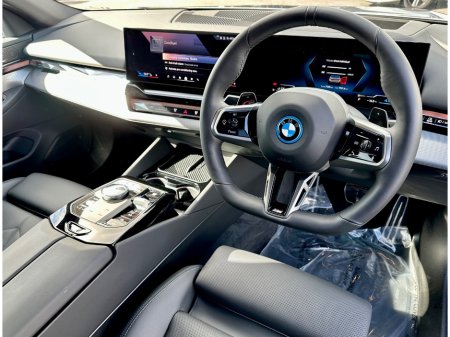 2026 BMW 5-Series - photo 11
