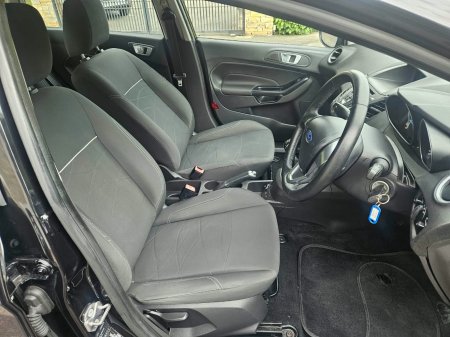 2015 Ford Fiesta - photo 12