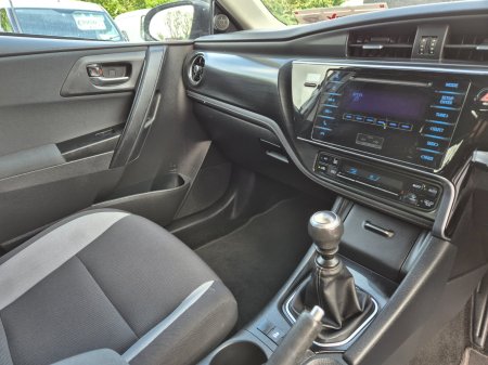 2017 Toyota Auris - photo 11