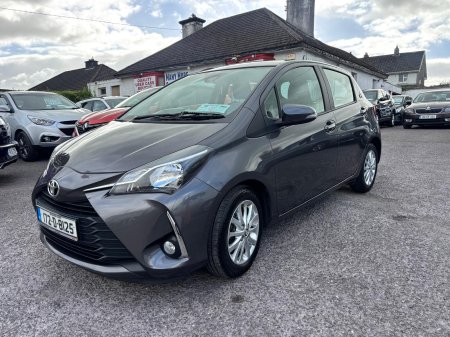 2017 Toyota Yaris - photo 2