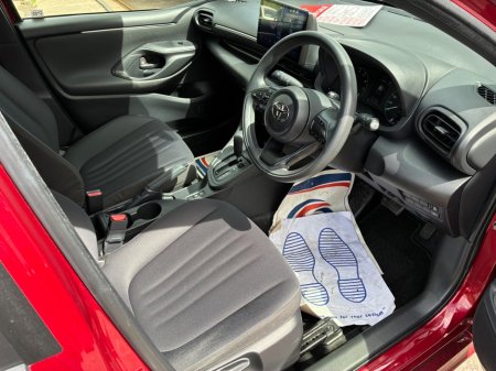 2020 Toyota Yaris - photo 9