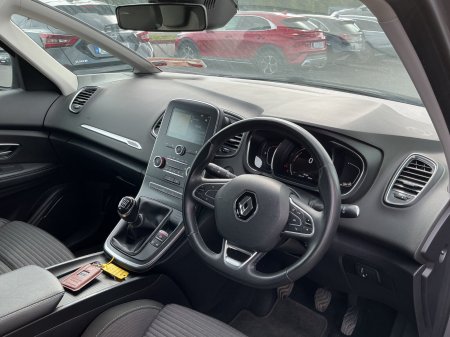 2020 Renault Grand Scenic - photo 9