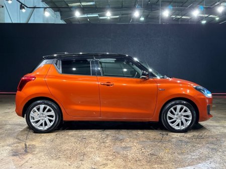 2023 Suzuki Swift - photo 2