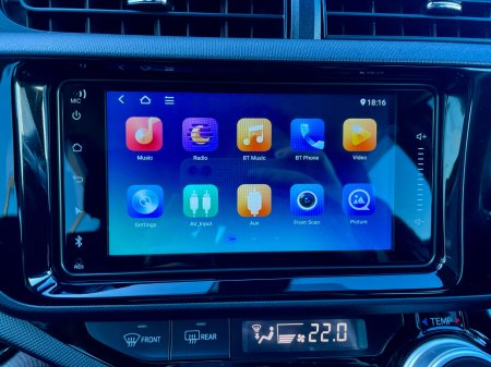 2017 Toyota Aqua - photo 28