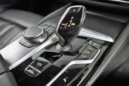 2023 BMW 5-Series - photo 23
