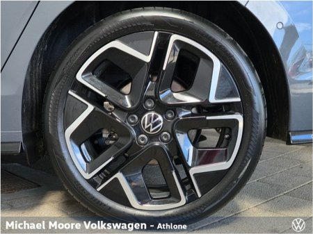 2027 Volkswagen Golf - photo 8