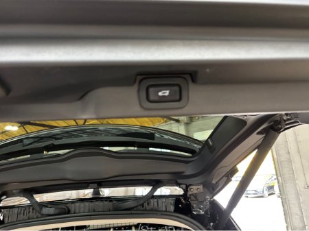 2022 Land Rover Discovery - photo 3