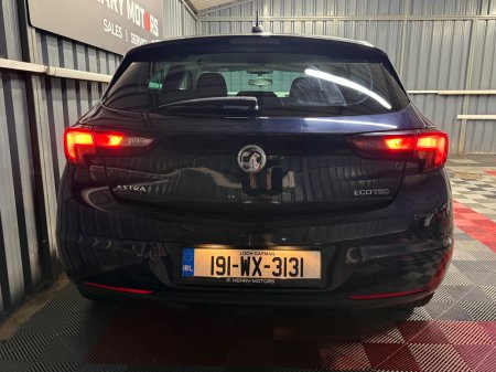 2019 Vauxhall Astra - photo 2