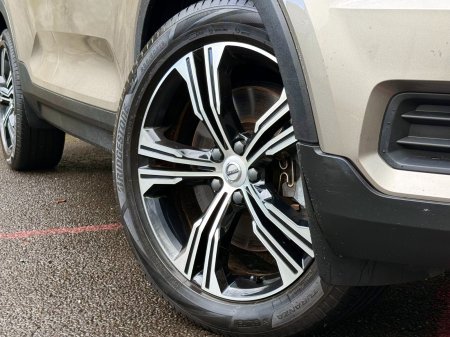 2022 Volvo XC40 - photo 5