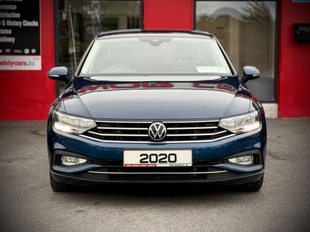 2020 Volkswagen Passat - photo 2
