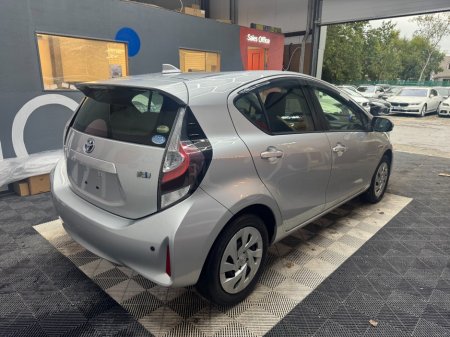2019 Toyota Aqua - photo 3