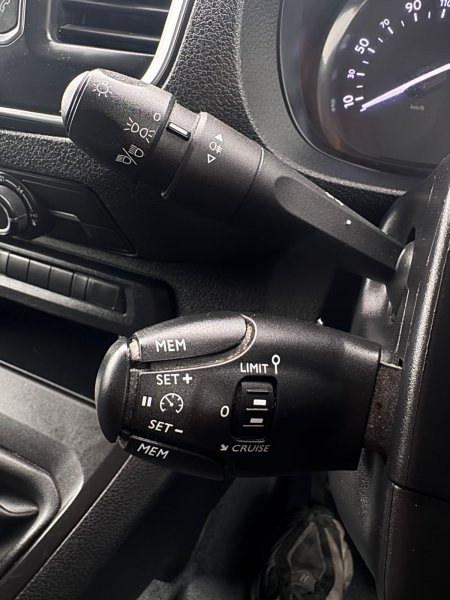 2023 Opel Vivaro - photo 27