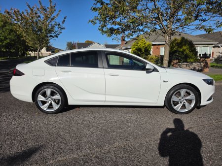 2020 Opel Insignia - photo 4
