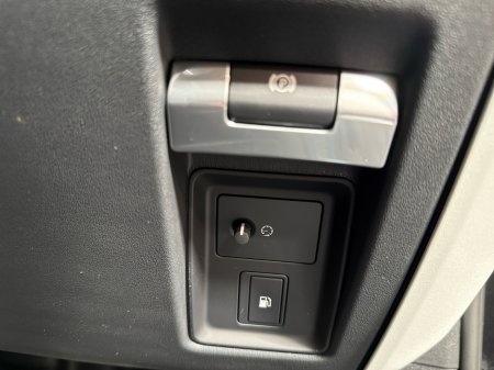 2026 Land Rover Defender - photo 26