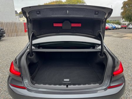 2022 BMW 3-Series - photo 30