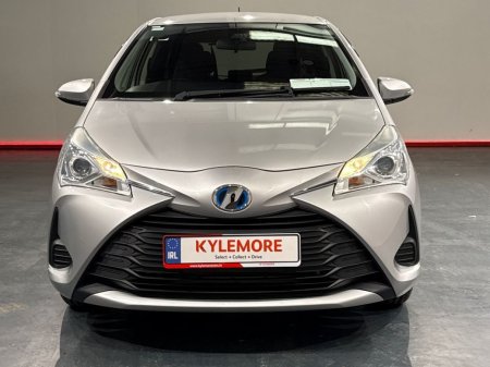 2019 Toyota Vitz - photo 8